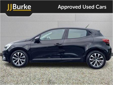 2022 Renault Clio Iconic TCe 90 €15,950