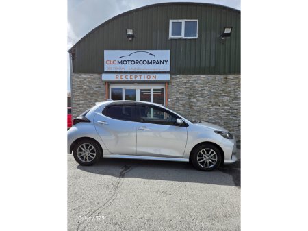 2021 Toyota Yaris - thumbnail 4