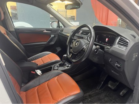 2019 Volkswagen Tiguan €25950! VW TIGUAN 2.0TDI HIGHLINE 4WD - Highline - Rear Heated Seats €25,950 thumbnail