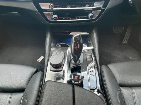 2022 BMW 5 Series - thumbnail 25