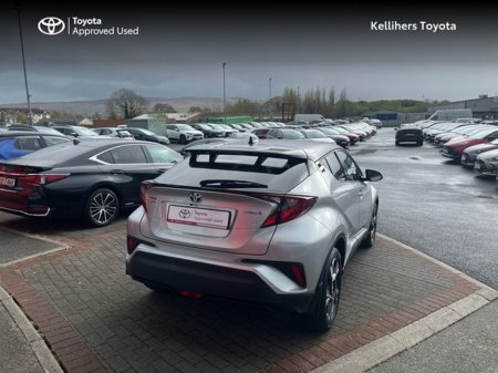 2022 Toyota C-HR - photo 2