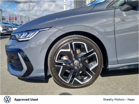 2025 Volkswagen Golf R-Line 2.0TDI DSG €44,995 thumbnail