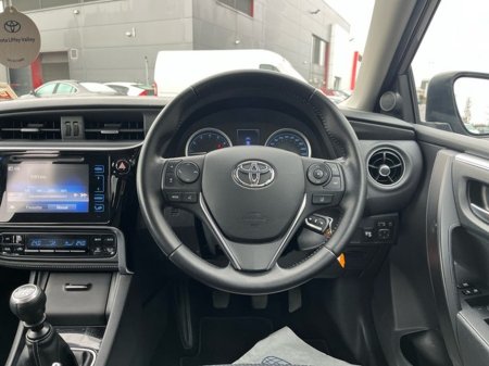 2018 Toyota Corolla - thumbnail 9