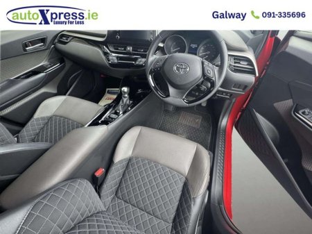 2021 Toyota C-HR - photo 2