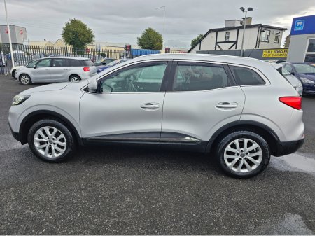 2016 Renault Kadjar DYNAMIQUE ** IRISH CAR ** REVERSE CAMERA & SENSORS ** SAT NAV ** HIGHLY MAINTANED ** SUPERB EXAMPLE ** €7,495