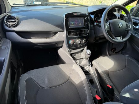 2017 Renault Clio - thumbnail 13