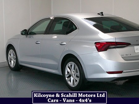 2021 Skoda Octavia SE L FIRST ED TDI EDITION DSG €25,950 thumbnail