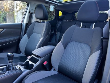 2018 Nissan Qashqai 1.5 DCI - PAN ROOF - 360 CAMERA €14,950 thumbnail