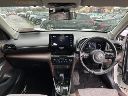 2021 Toyota Yaris Cross Z HYBRID AUTOMATIC 1.5 PETROL //HIGH SPEC//HALF LEATHER HEATED SEATS//HEATED STEERING WHEEL//360 PARKING CAMERAS// €22,950 thumbnail