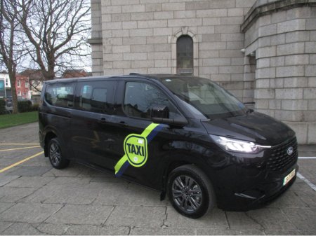 2026 Ford Tourneo TITANIUM 2.5 PHEV 9 SEATER