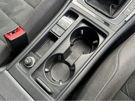 2019 Volkswagen Golf - thumbnail 16