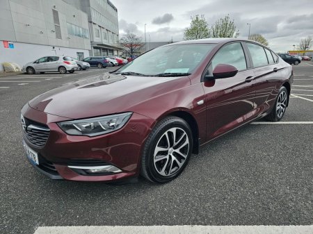 2020 Opel Insignia - view 4