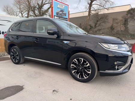 2016 Mitsubishi Outlander - thumbnail 10