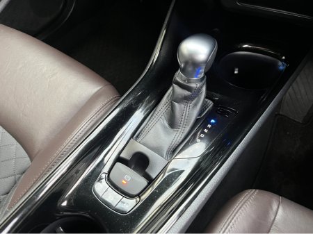 2017 Toyota C-HR SOL AUTOMATIC HYBRID 1.8 PETROL //REVERSE CAMERA//KEYLESS ENTRY//ADAPTIVE CRUISE CONTROL// €18,950 thumbnail