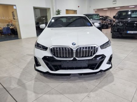 2025 BMW i5 - thumbnail 2