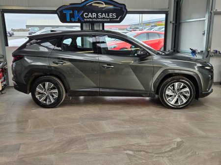 2022 Hyundai Tucson - thumbnail 2