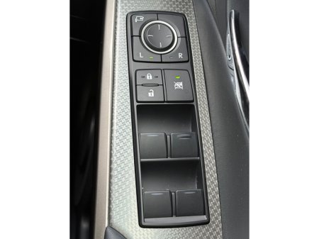 2015 Lexus IS 300 h - thumbnail 24