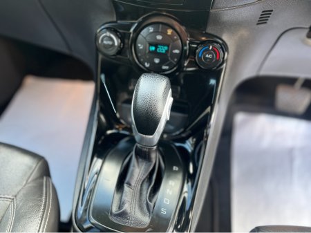 2015 Ford Fiesta - thumbnail 14