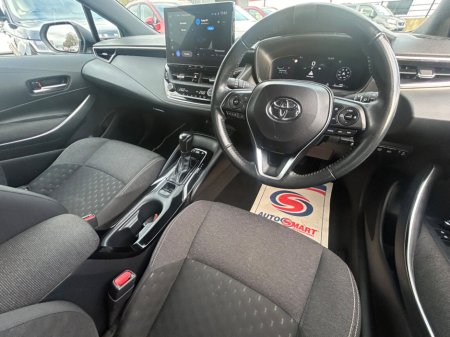 2023 Toyota Corolla 1.8 Hybrid Luna Hatchback €22,850 thumbnail