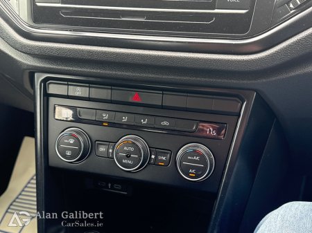 2021 Volkswagen T-Roc - thumbnail 16