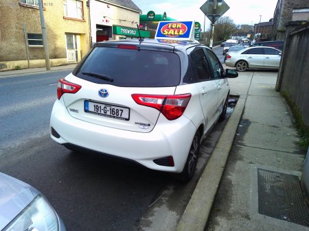 2019 Toyota Yaris - thumbnail 6