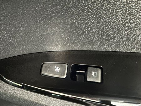 2022 Kia Sportage - thumbnail 25