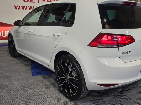 2016 Volkswagen Golf 162 VW GOLF 1.2 TSI DSG AUTO €16,995 thumbnail