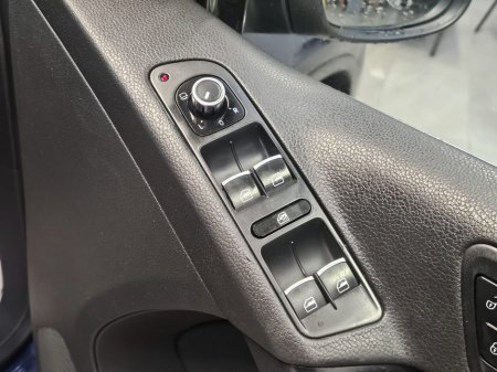 2013 Volkswagen Tiguan - thumbnail 6