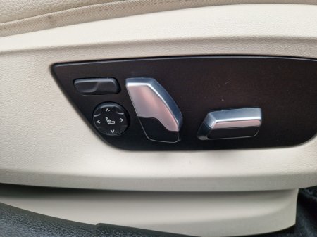 2018 BMW 5 Series - thumbnail 30