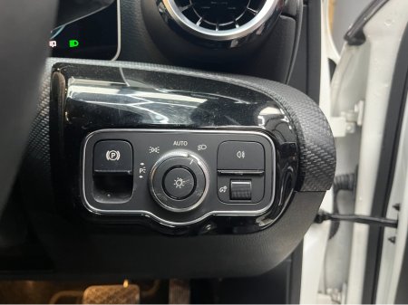 2019 Mercedes-Benz A Class €23950! 2019 MERCEDES-BENZ A200D 2.0 AUTOMATIC / CRUISE CONTROL / REVERSE CAMERA / ELECTRIC MEMORY & HEATED SEATS / PADDLE SHIFTERS AND MORE €23,950 thumbnail