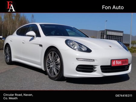 2015 Porsche Panamera - thumbnail 1