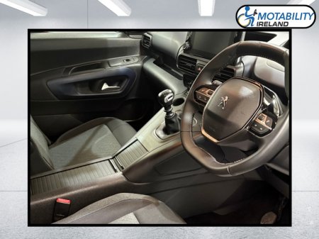 2023 Peugeot Rifter - photo 5