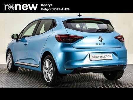 2022 Renault Clio Dynamique TCe 90 €15,990 thumbnail