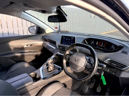 2019 Peugeot 5008 - thumbnail 5