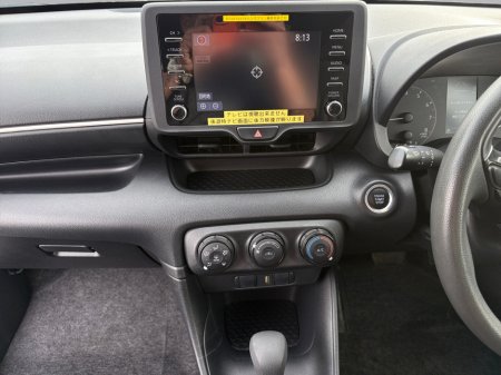 2020 Toyota Yaris - thumbnail 13