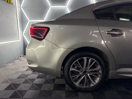 2015 Toyota Avensis - thumbnail 7