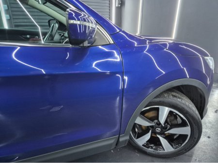 2017 Nissan Qashqai - view 4