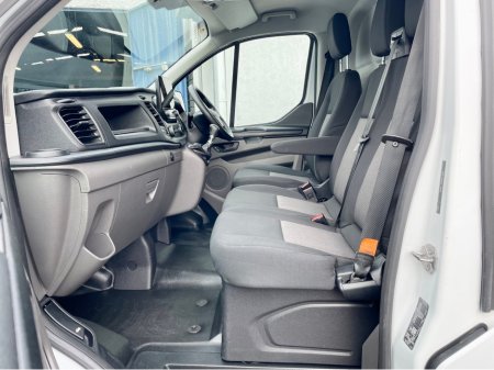 2023 Ford Transit Custom - thumbnail 32