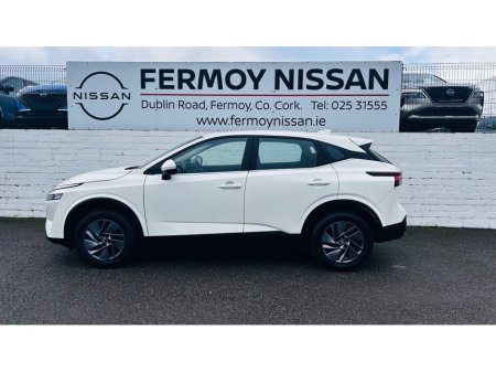 2023 Nissan Qashqai REVERSE CAMERA + REAR PARK SENSORS €27,995