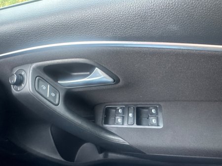 2016 Volkswagen Polo 1.0 5DR 75HP Lounge €9,950 thumbnail