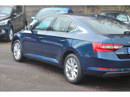 2023 Skoda Superb - thumbnail 6