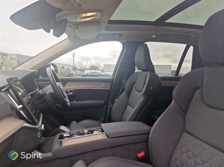 2025 Volvo XC90 - view 3