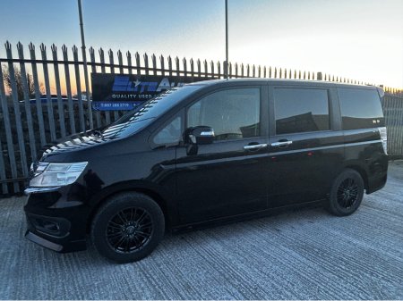 2014 Honda Stepwagon - thumbnail 4