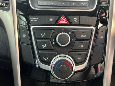 2016 Hyundai i30 - thumbnail 12