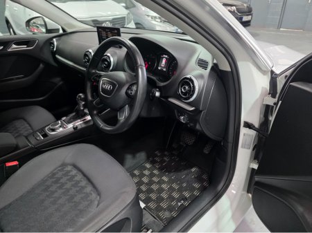 2015 Audi A3 Sportback €13,950 thumbnail