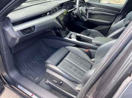 2022 Audi e-tron - thumbnail 10