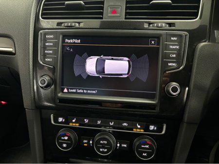 2013 Volkswagen Golf VOLKSWAGEN GOLF GTI DSG 220BHP*KEYLESS ENTRY & START*HEATED BLACK LEATHER SEATS*ELECTRIC SEATS*DCC & ACC*TRADE INS WELCOME* €16,950 thumbnail