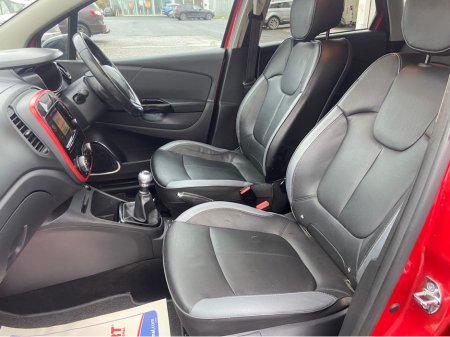 2017 Renault Captur SIGNATURE 1.5 DCI 90 20 4DR//FINANCE AVAILABLE €9,995 thumbnail