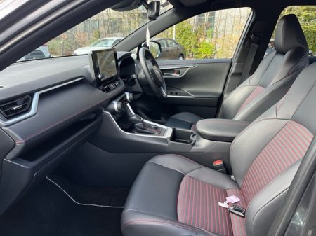 2025 Toyota Rav4 - thumbnail 6