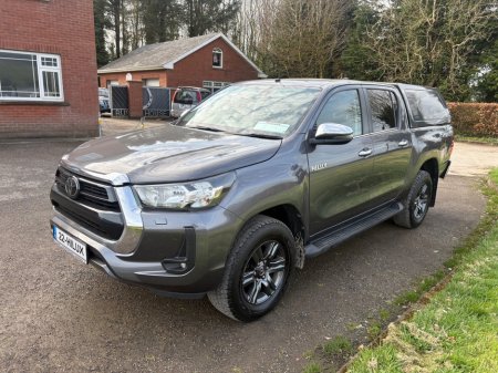 2022 Toyota Hilux - thumbnail 4